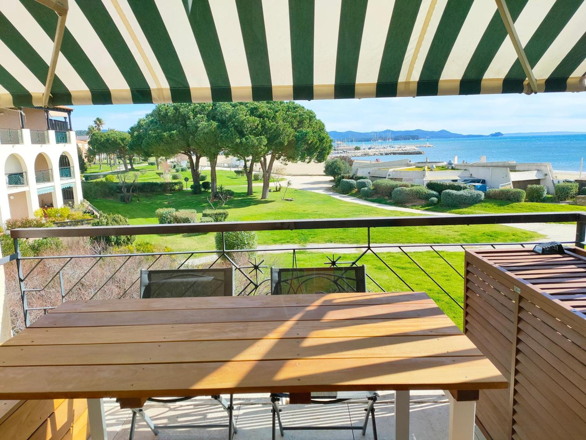 Appartement Vue D'Or Les Pieds Dans L'Eau La Londe-les-Maures Exterior foto